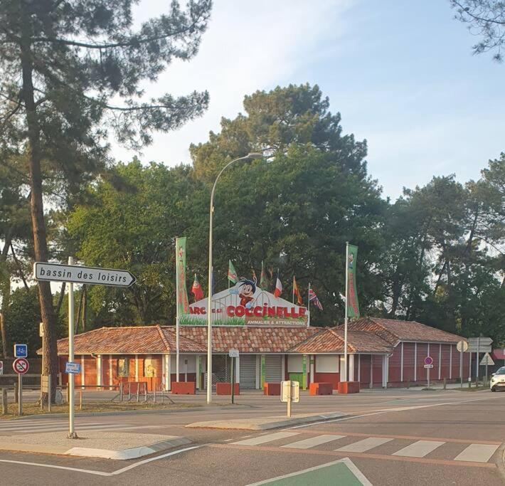 Apartment Centre De *